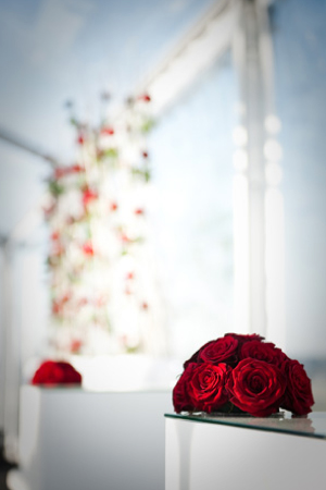 Lothaire Berté Design floral décor floral roses rouges mariage Paris design&floral reims sacy epernay décoration événement